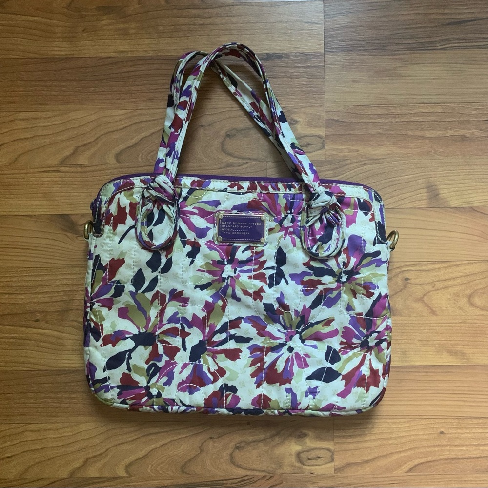 EUC Marc Jacobs Laptop Case